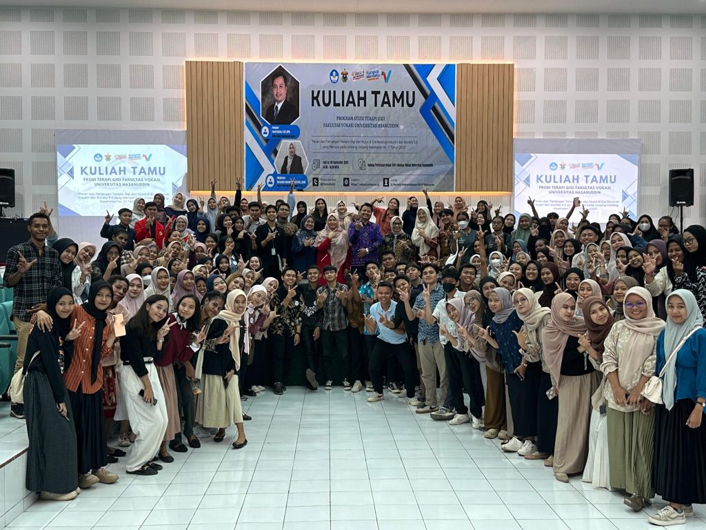 Kuliah Tamu Terapi Gigi Menghadirkan Ketua Konsil Keteknisian Media Republik Indonesia